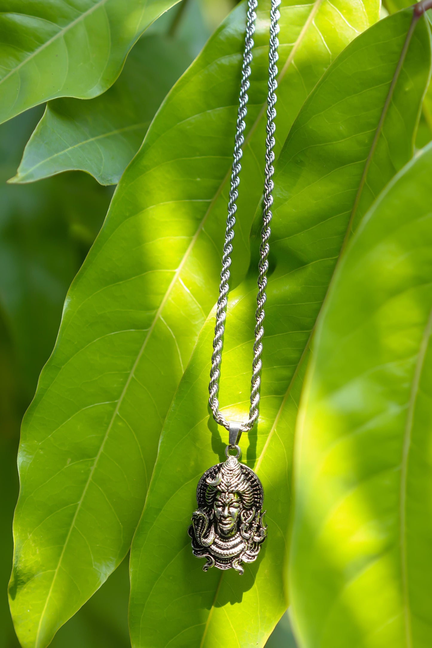 Shiv Pendant with Chain